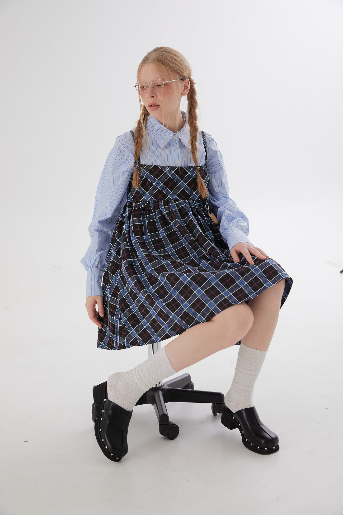 Plaid square-neck suspender dress