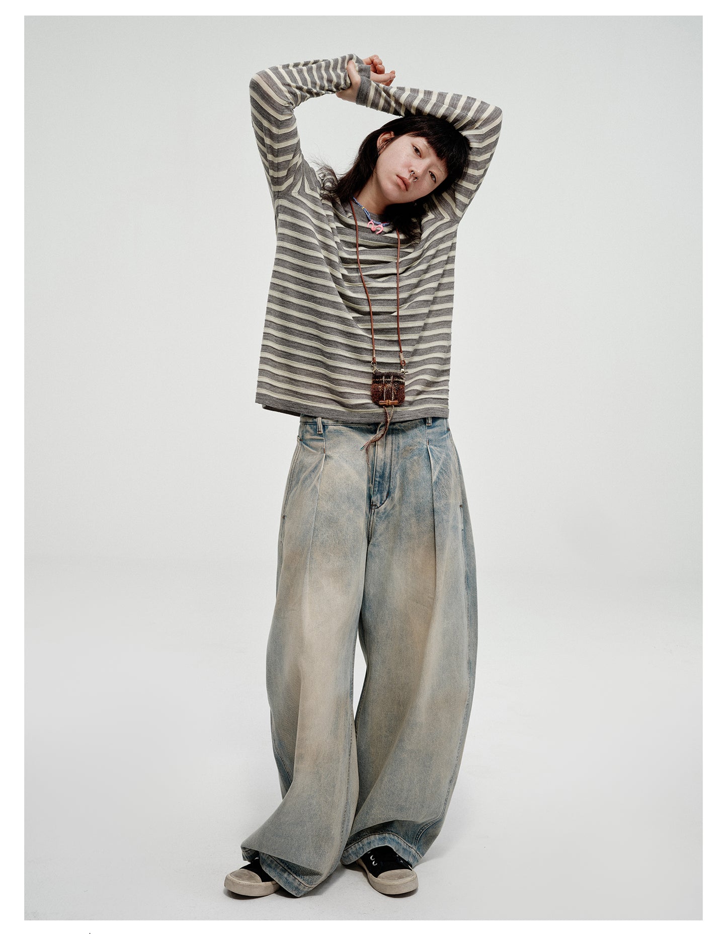 Retro-washed loose silhouette casual denim pants