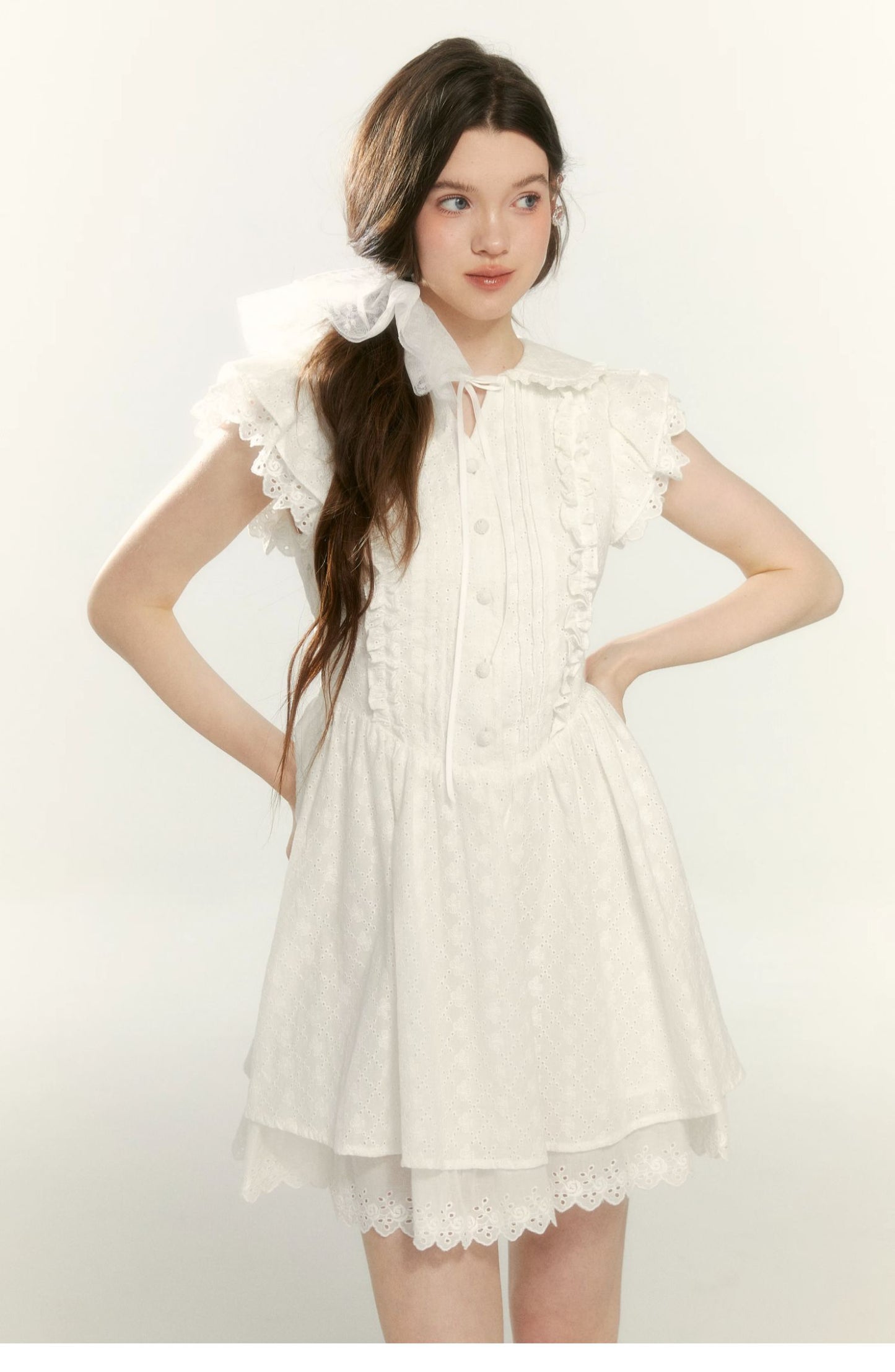 Feel fresh flying sleeves white embroidered dress