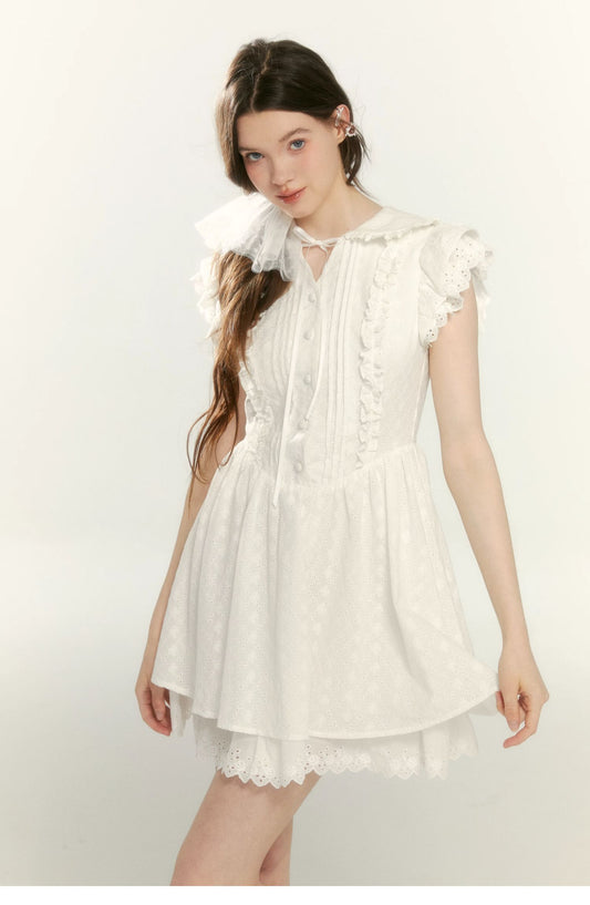 Feel fresh flying sleeves white embroidered dress