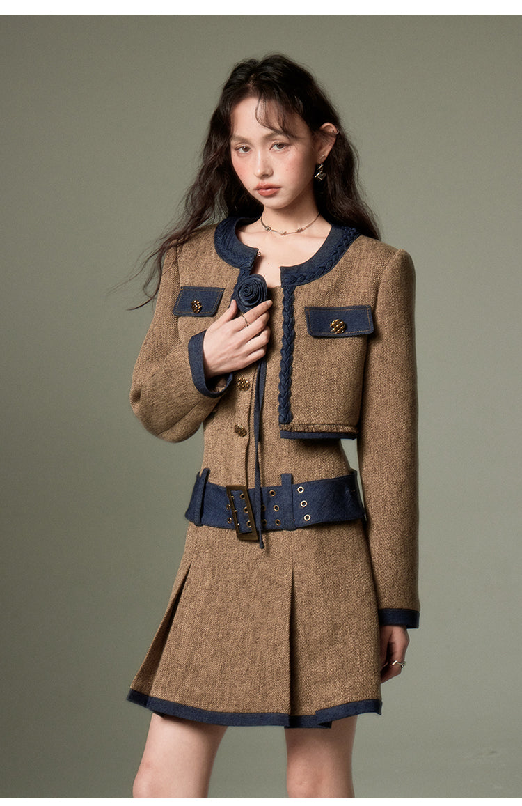 High-end rose brooch dress and jacket set-up