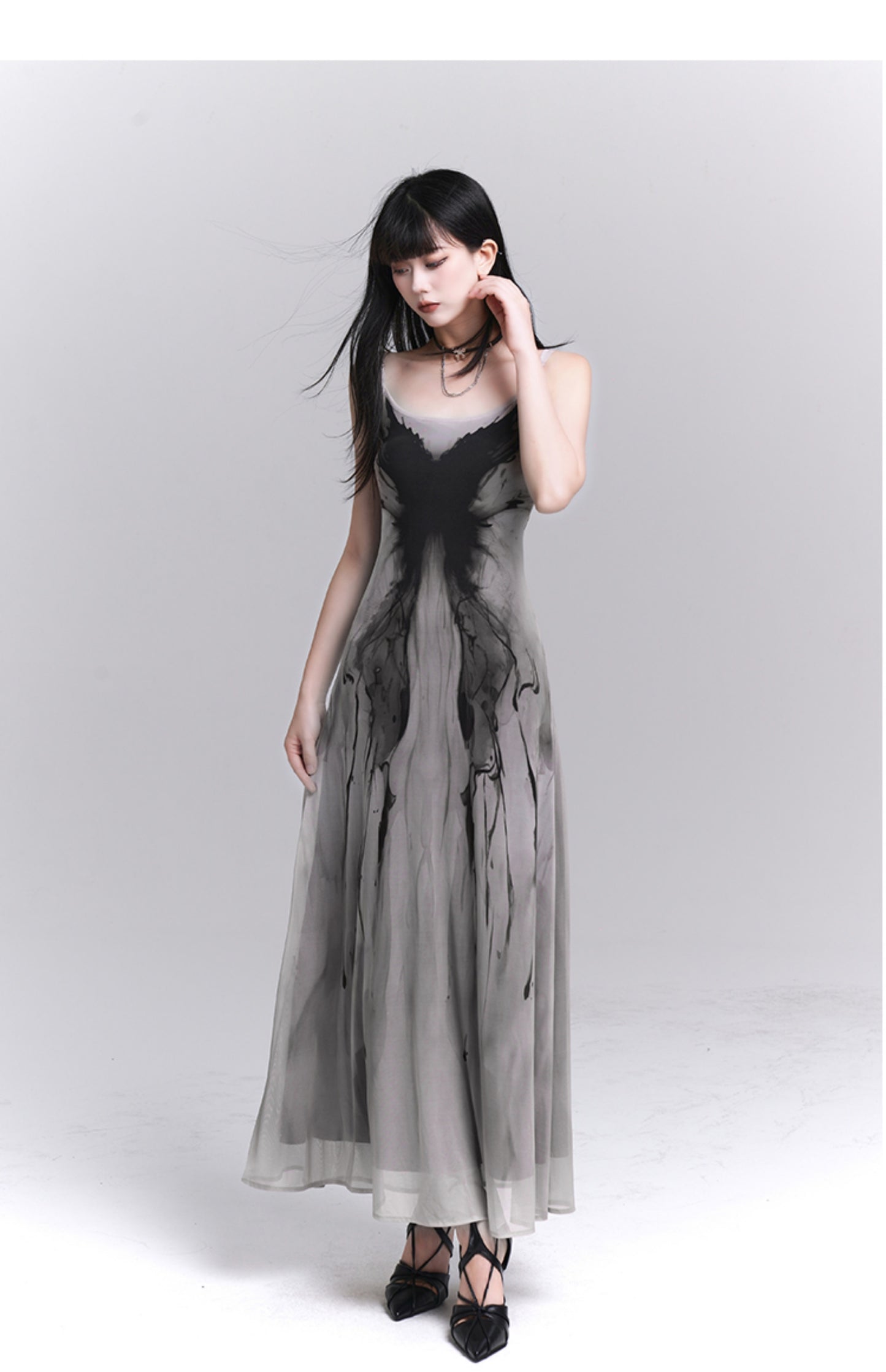 Niche design suspender dress