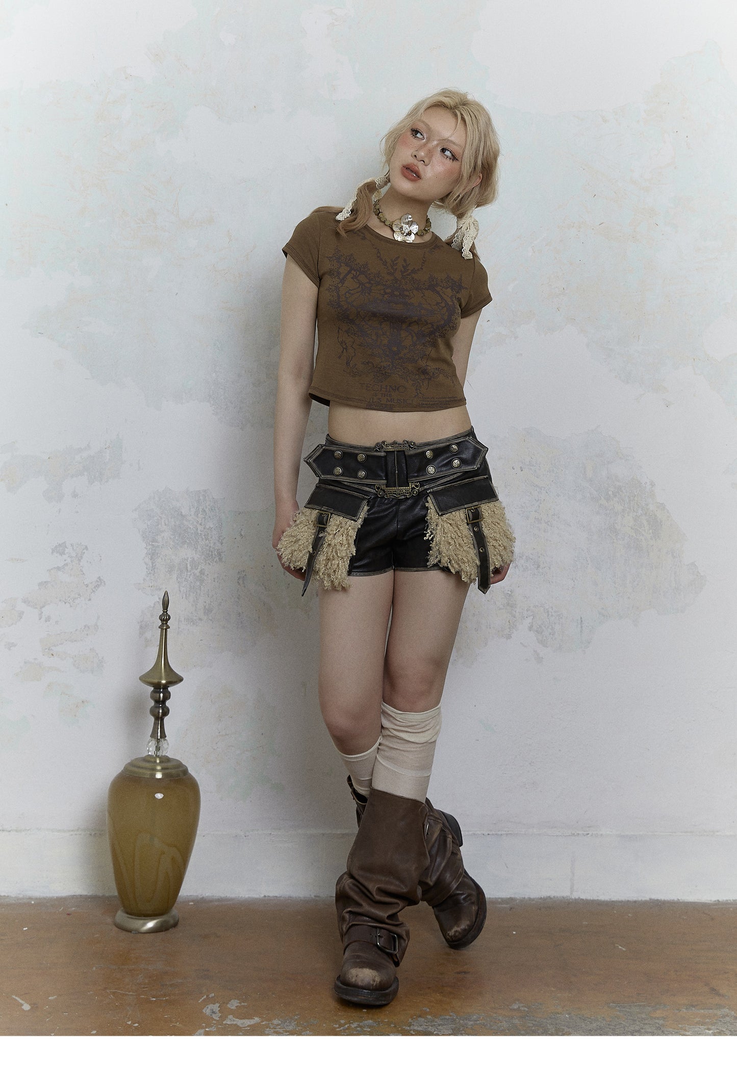 Multi-stitch short length leather pants