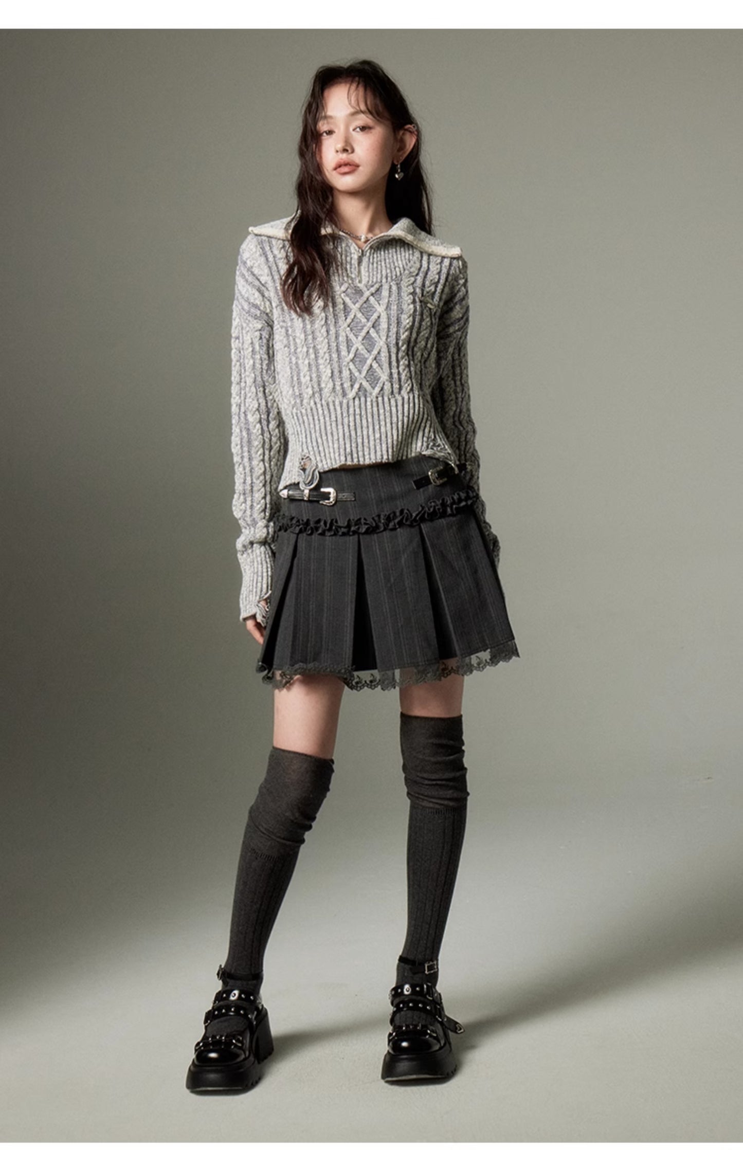 Half-zip short-length knit