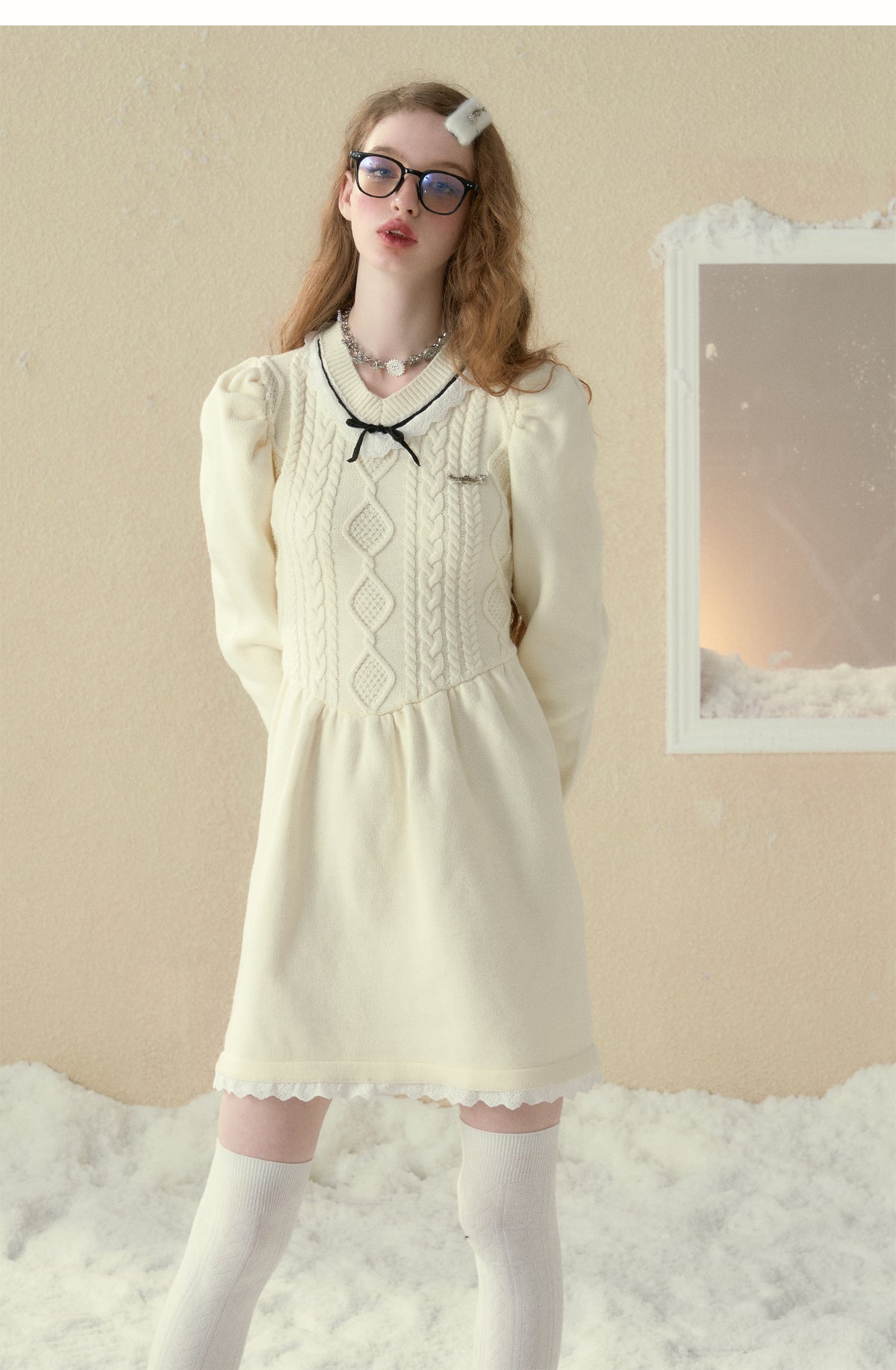 V Neck Off-White Waist Knit Dress