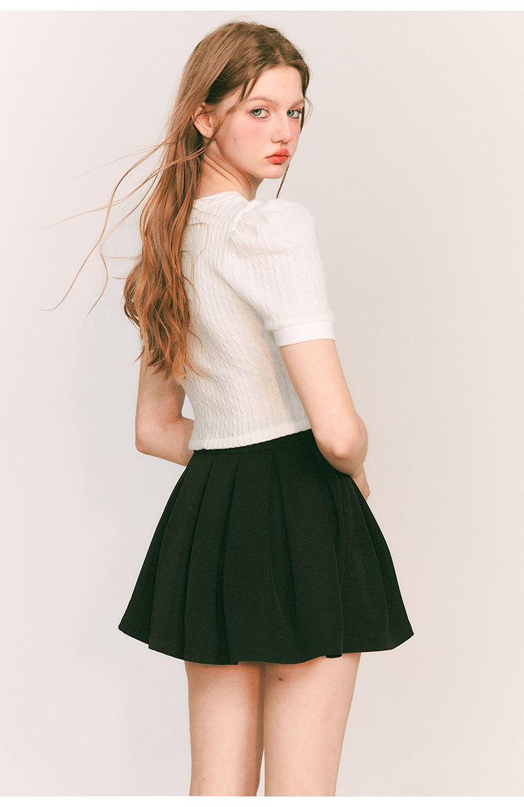 A-line pleated short skirt