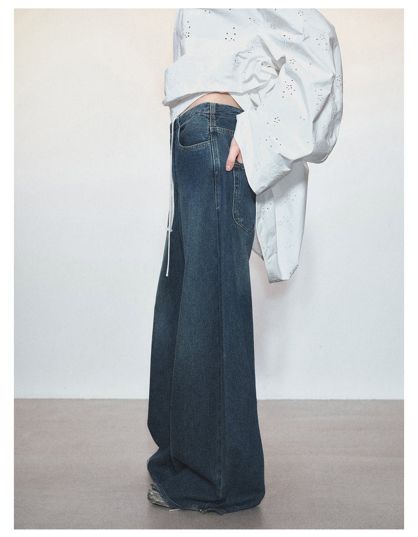 Retro-wash Waistless Design Denim Pants