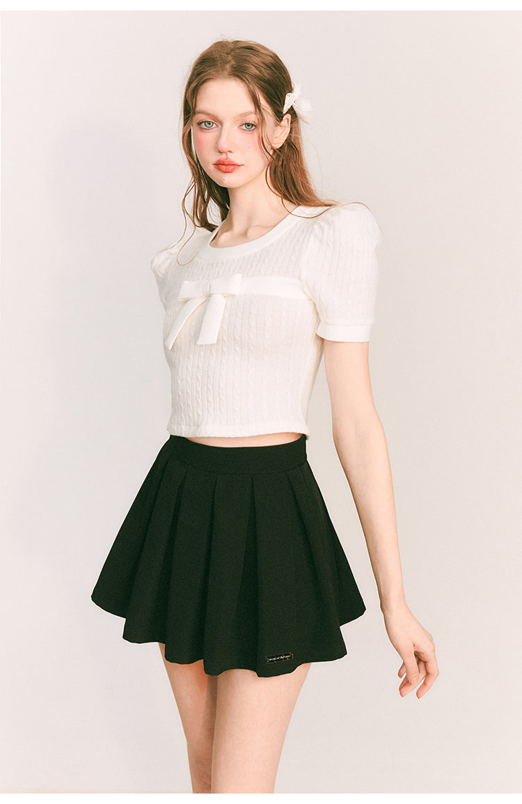 A-line pleated short skirt