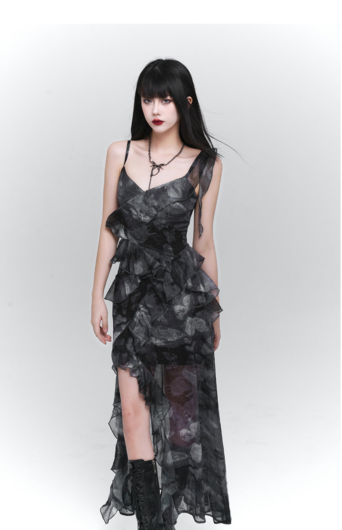 Niche design suspender dress