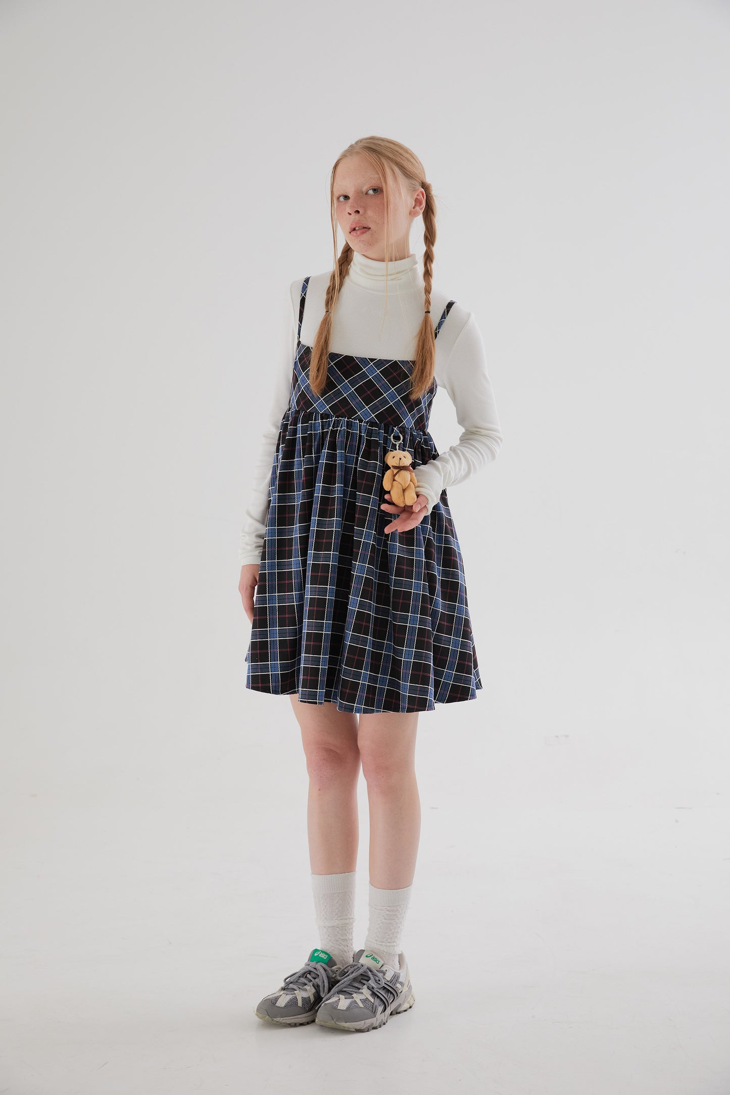 Plaid square-neck suspender dress