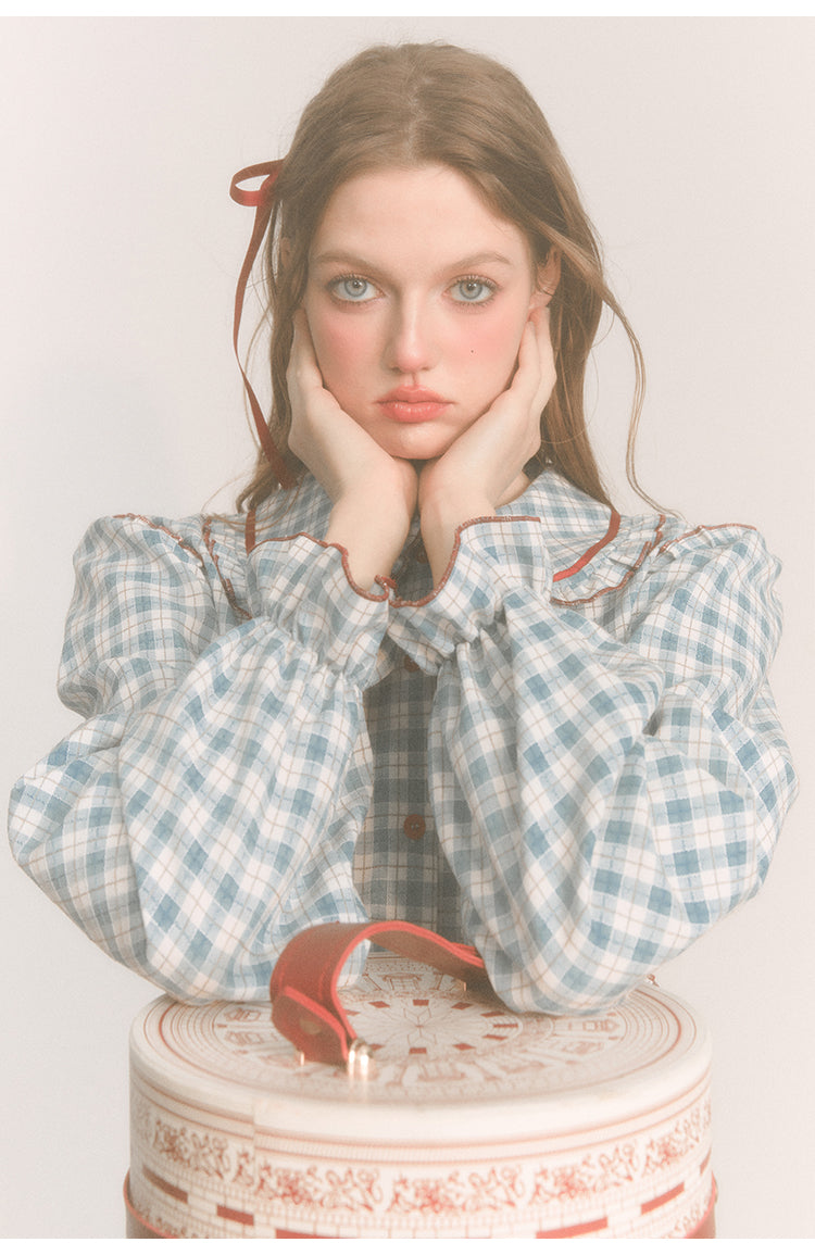 Cropped checkered puffy sleeve blouse