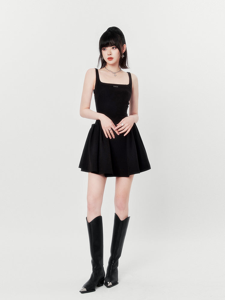 Backless Suspender Skirt