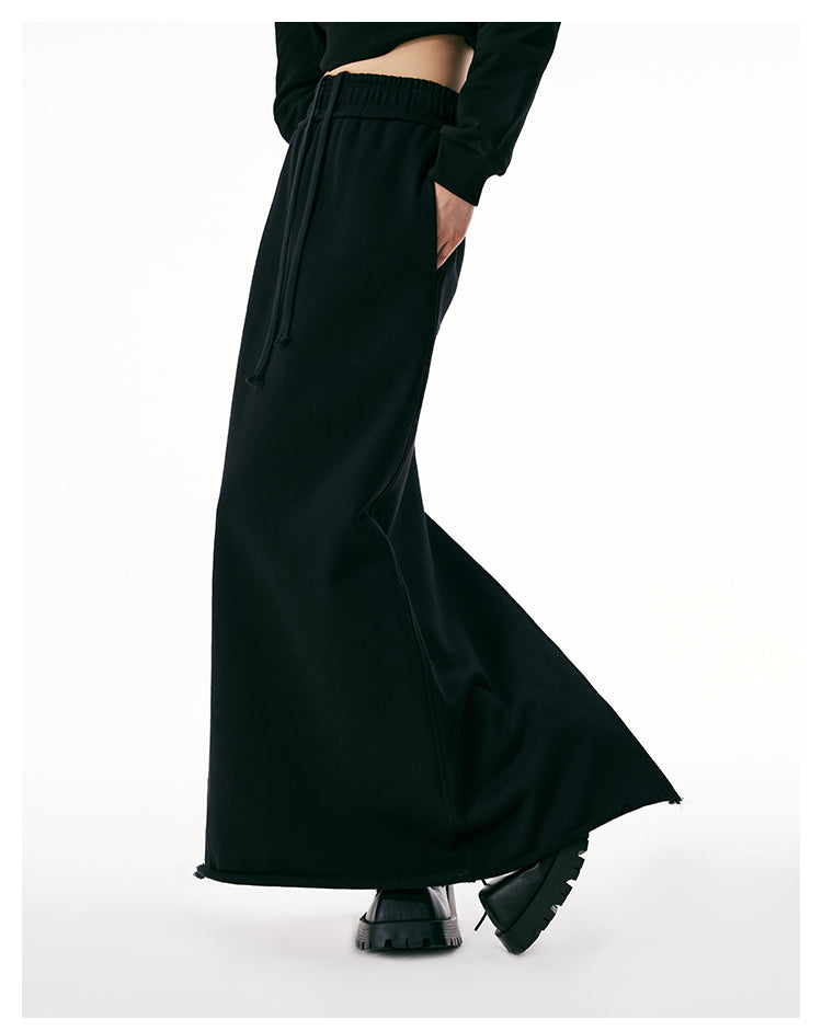 Slim fit long high slit skirt