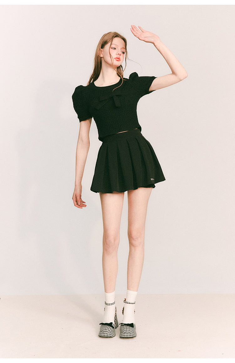 A-line pleated short skirt