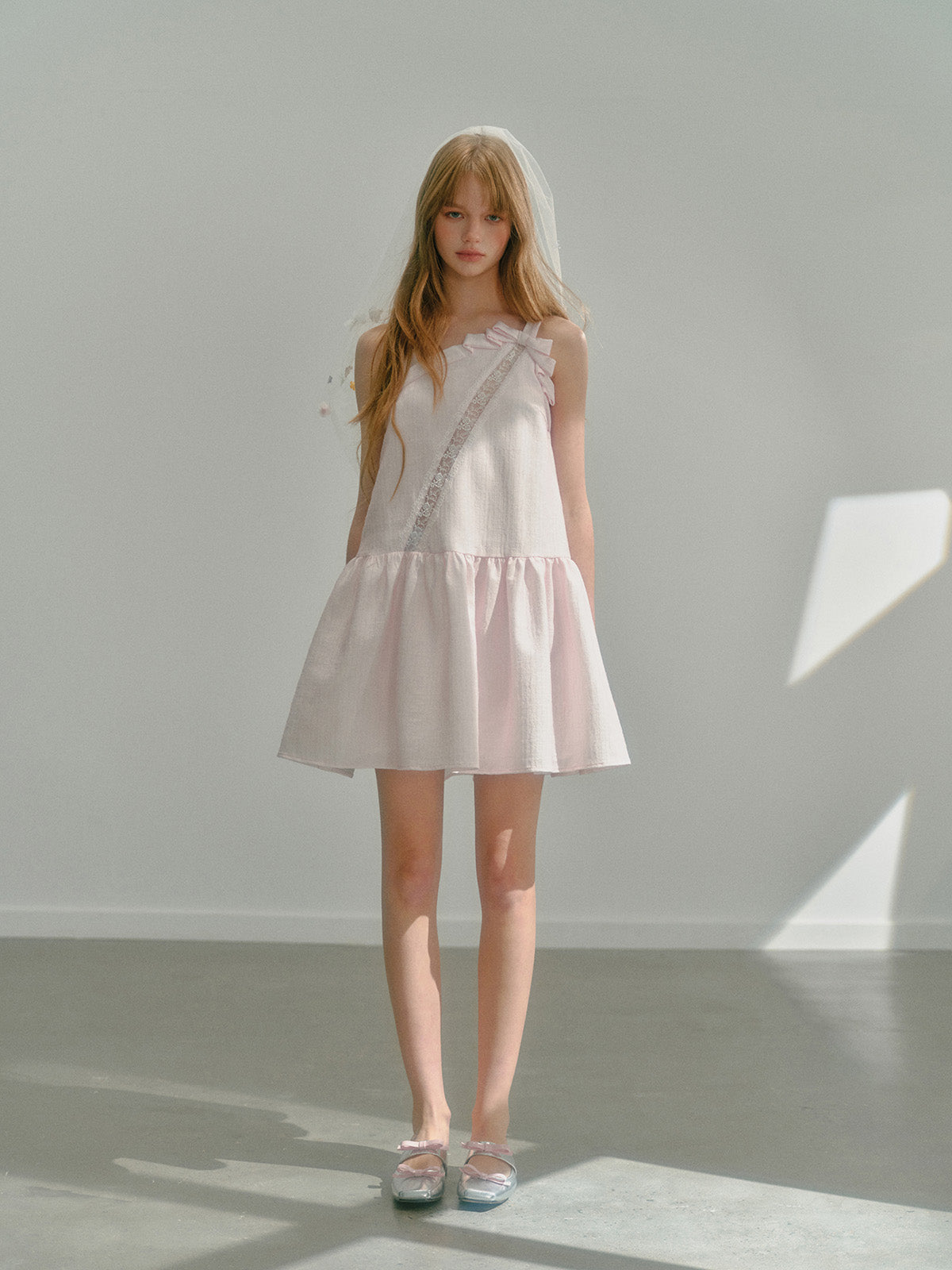 Hollow ribbon suspender dress