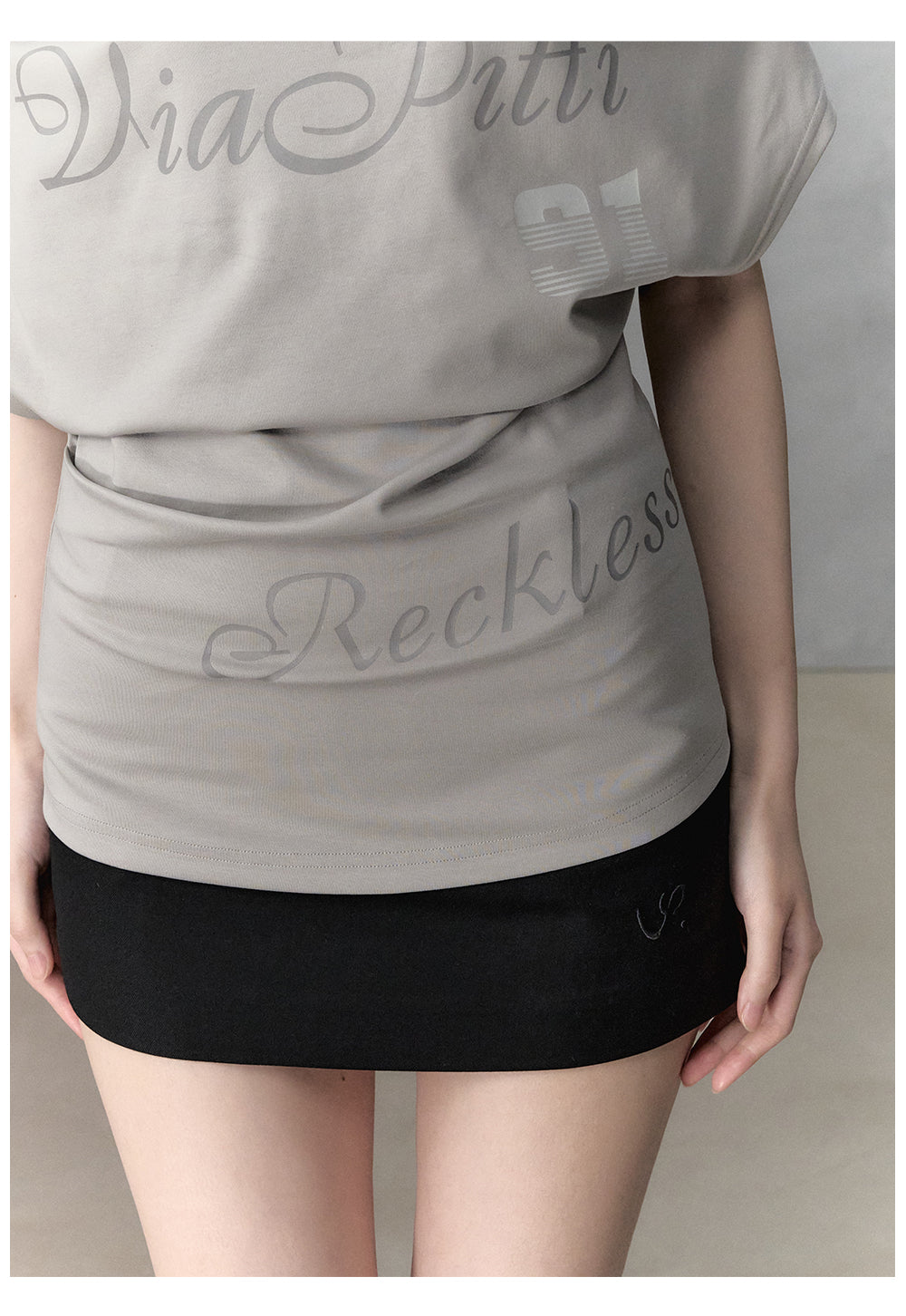 One Shoulder Letter Print T-Shirt