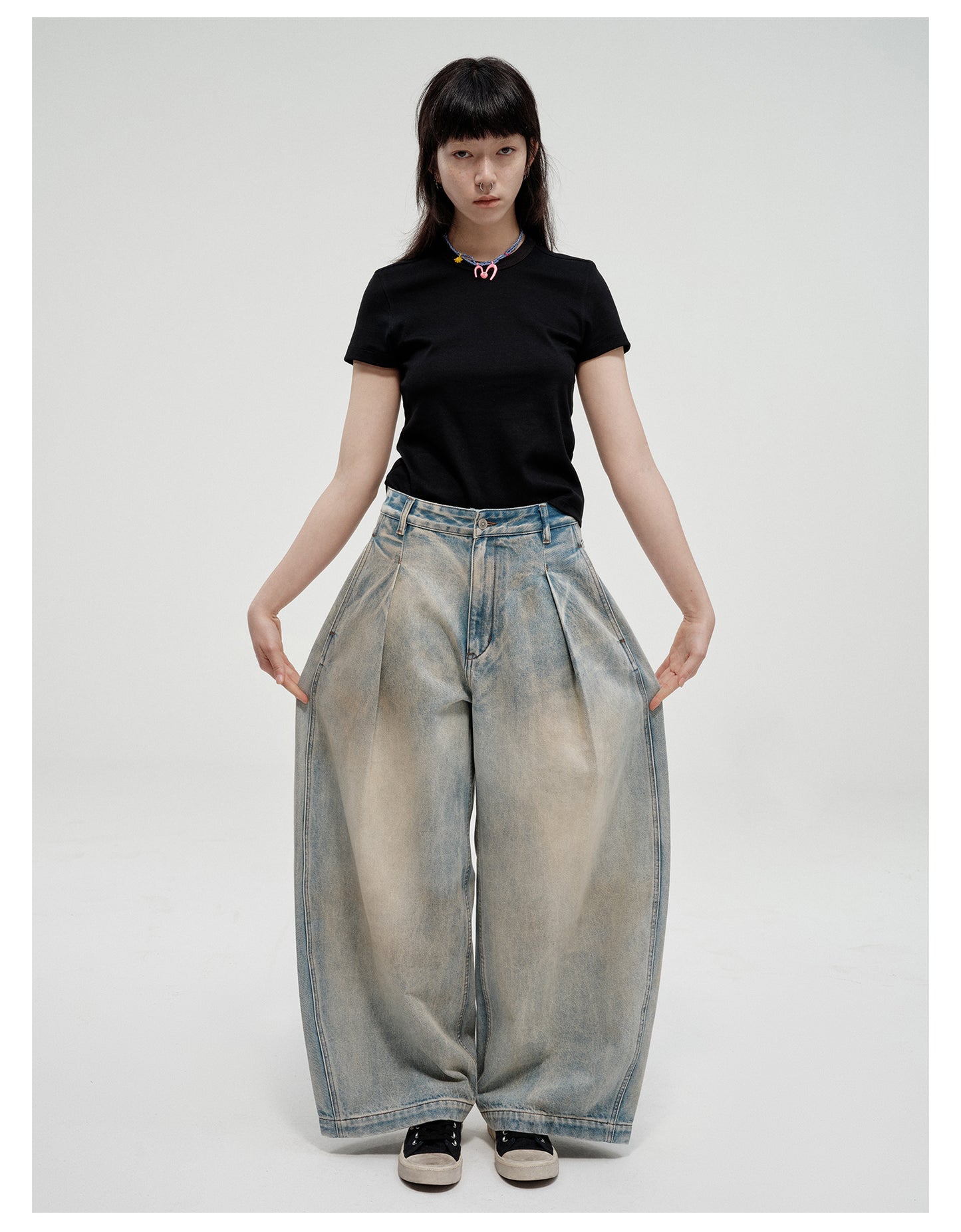 Retro-washed loose silhouette casual denim pants