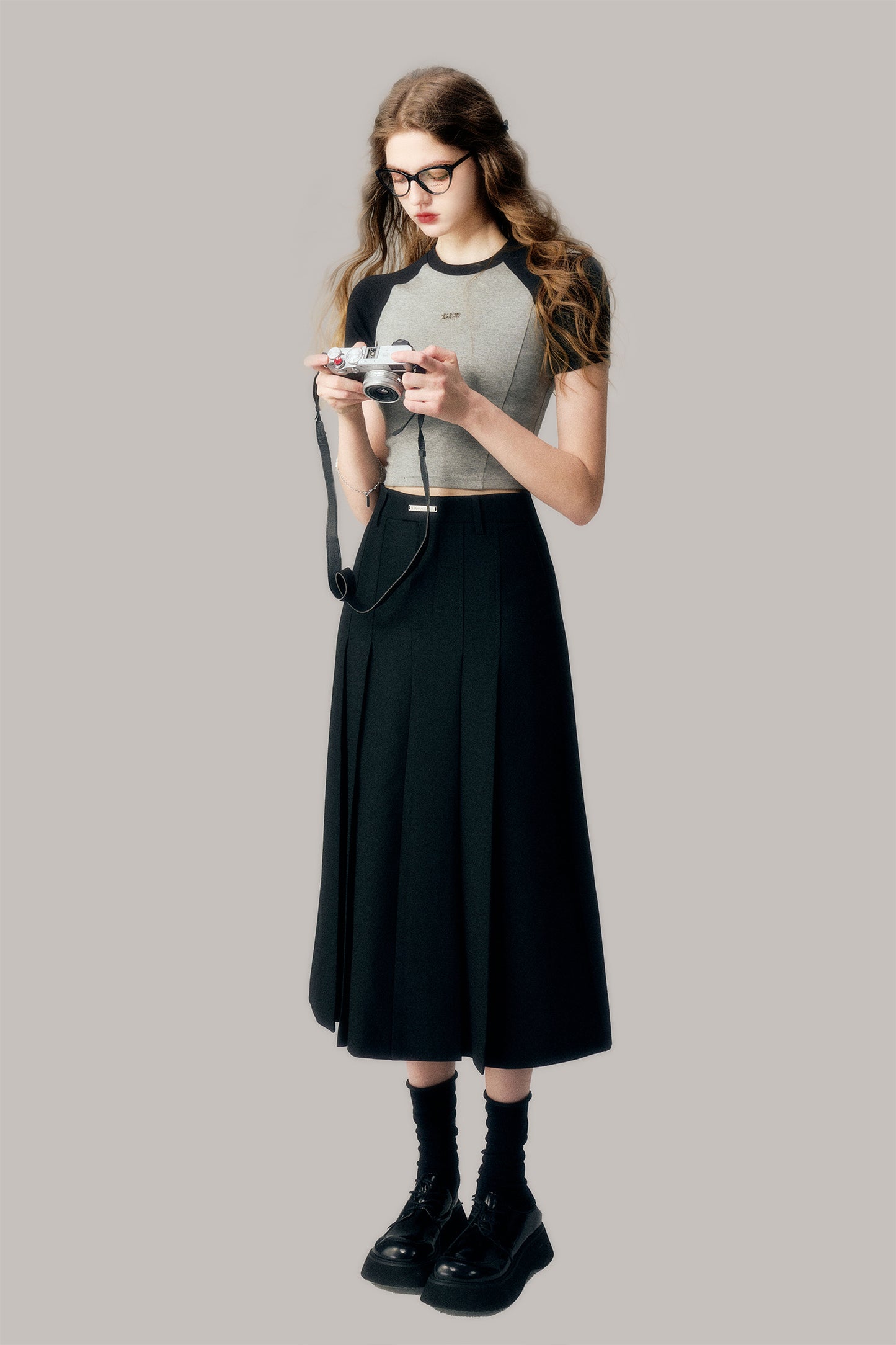 College Style Pleated Slim Long Skirt