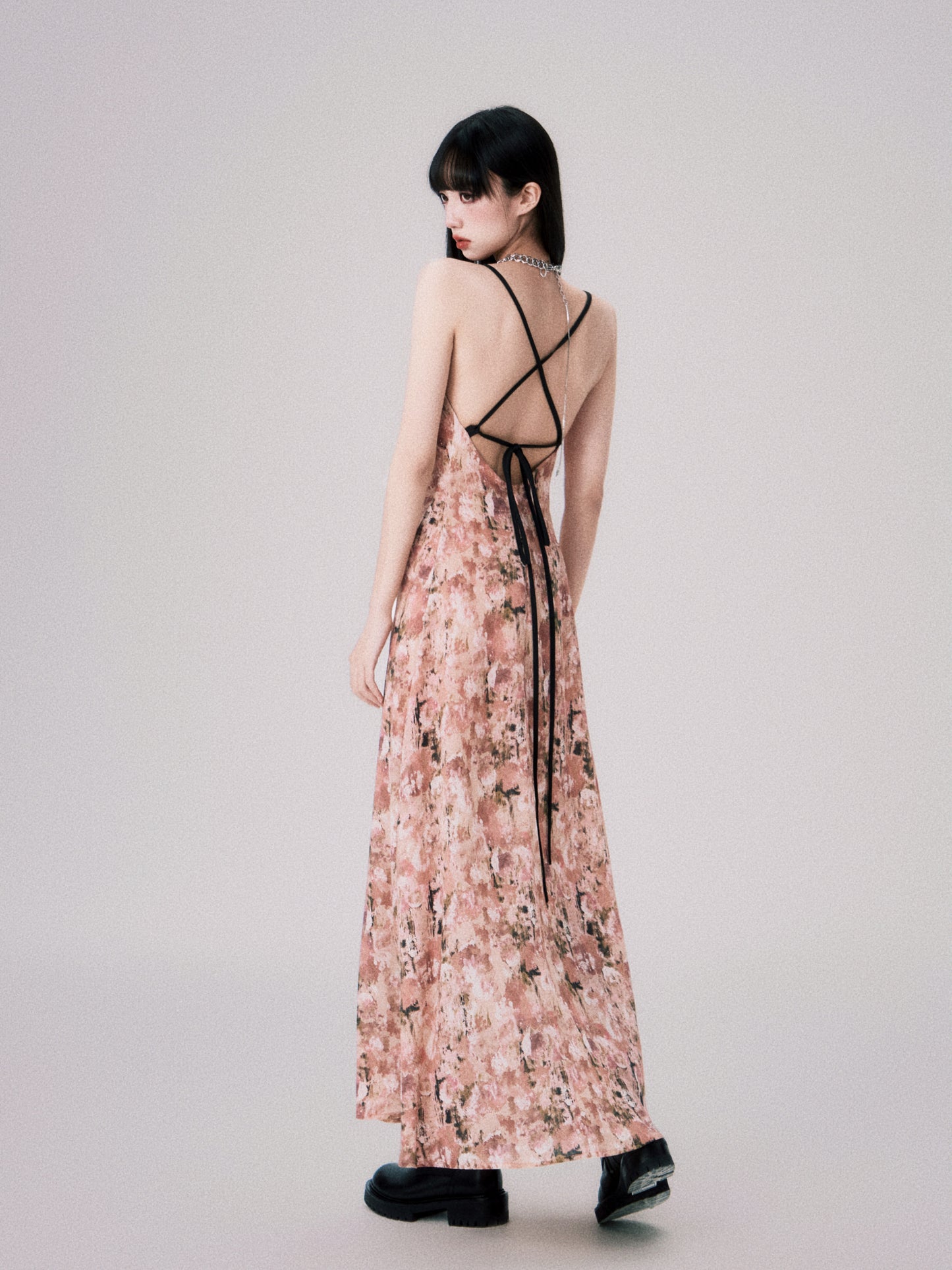 Slim fit floral slit suspender dress