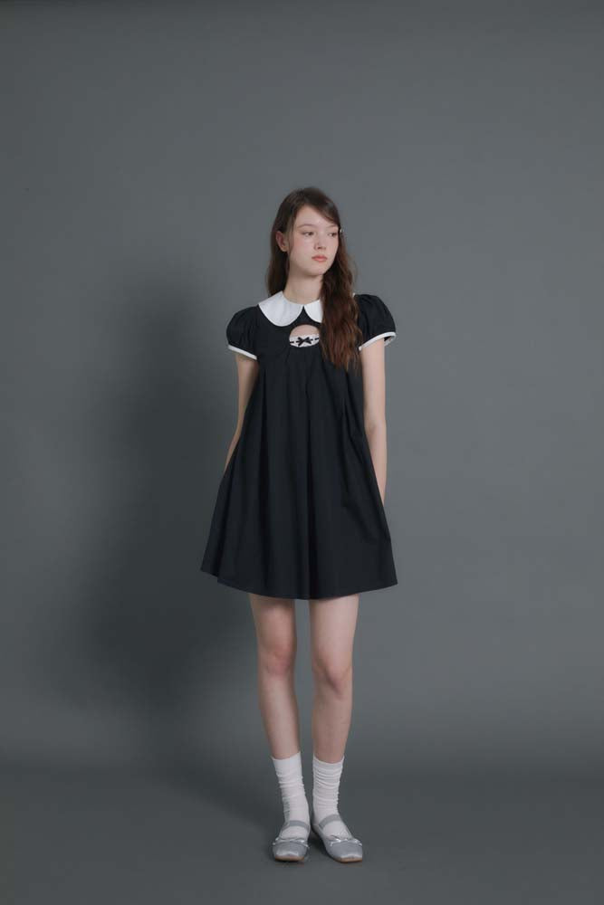 Original design doll neck dress