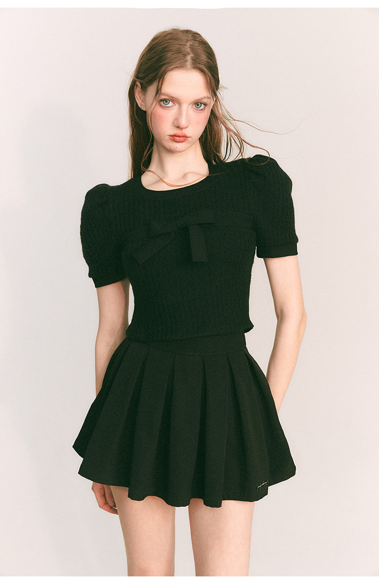 A-line pleated short skirt