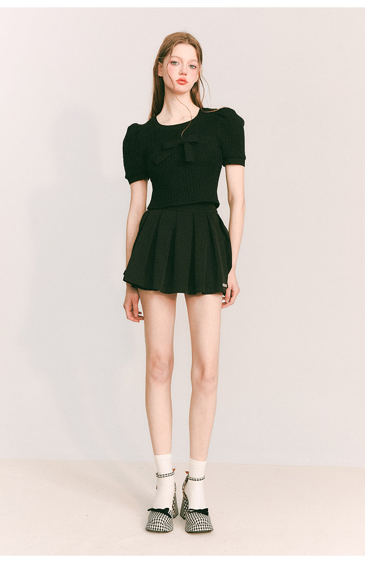 A-line pleated short skirt