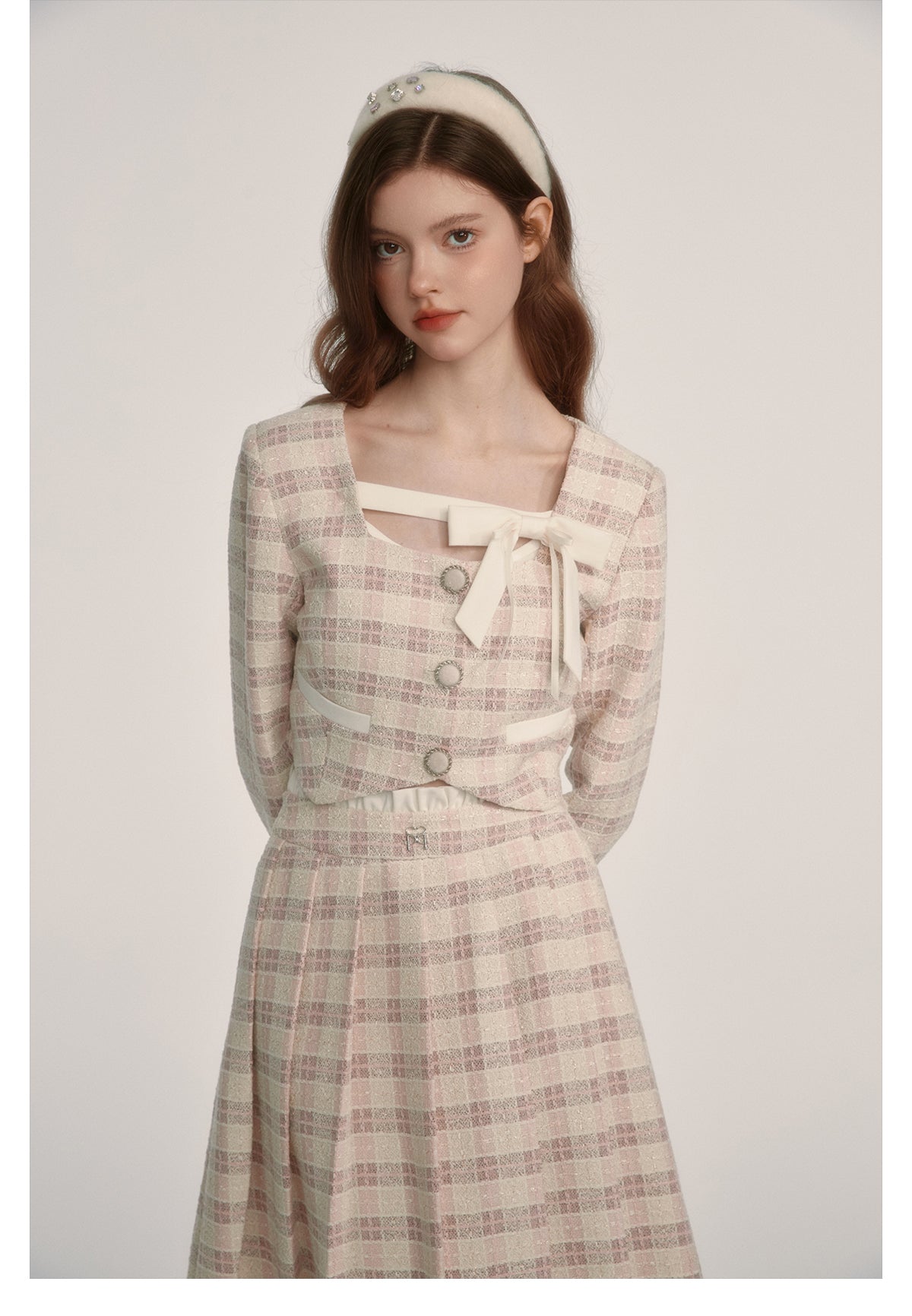 Checkered square neck ribbon jacket & long checkered skirt