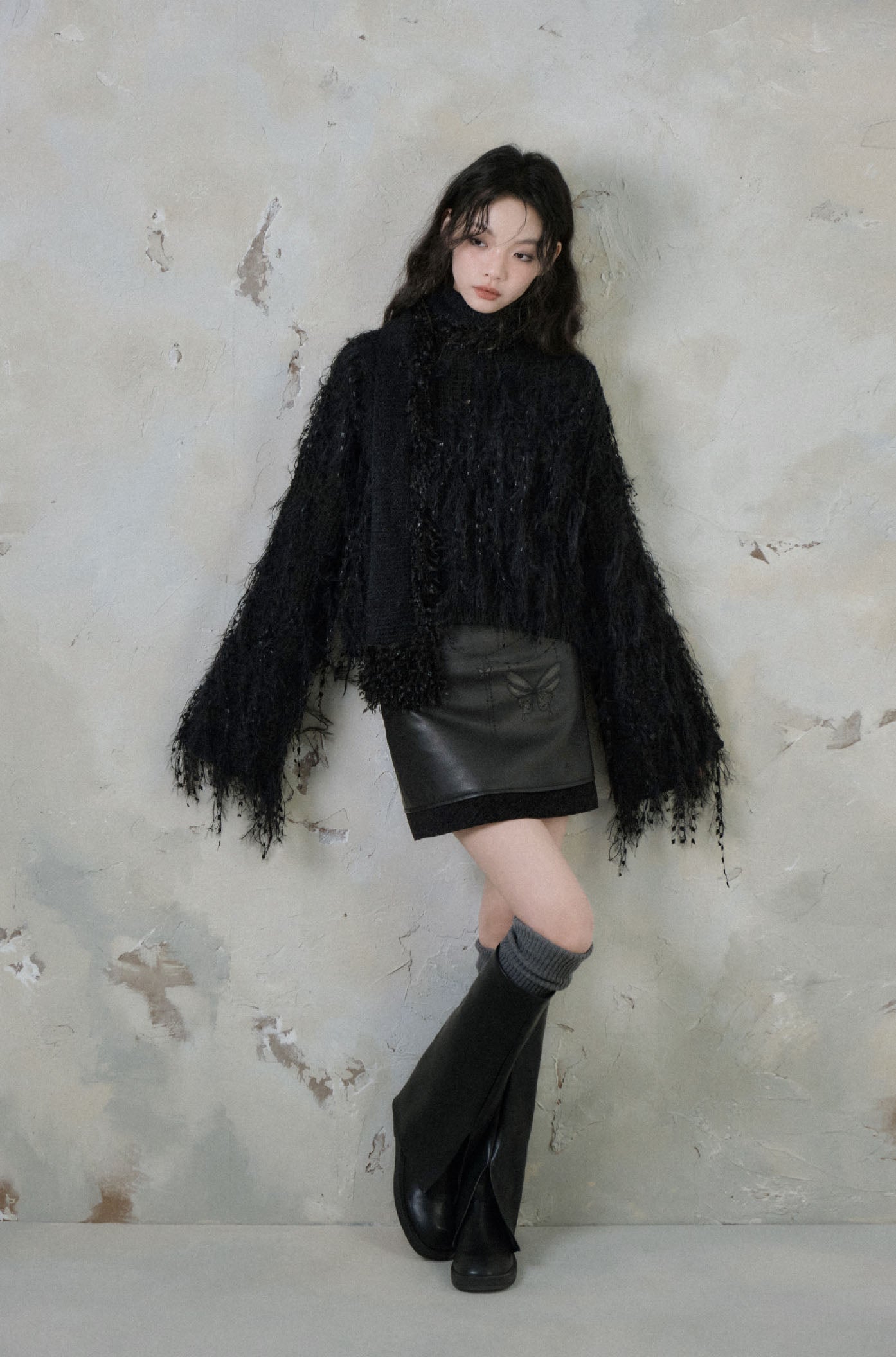 Tassel feather round neck pullover sweater