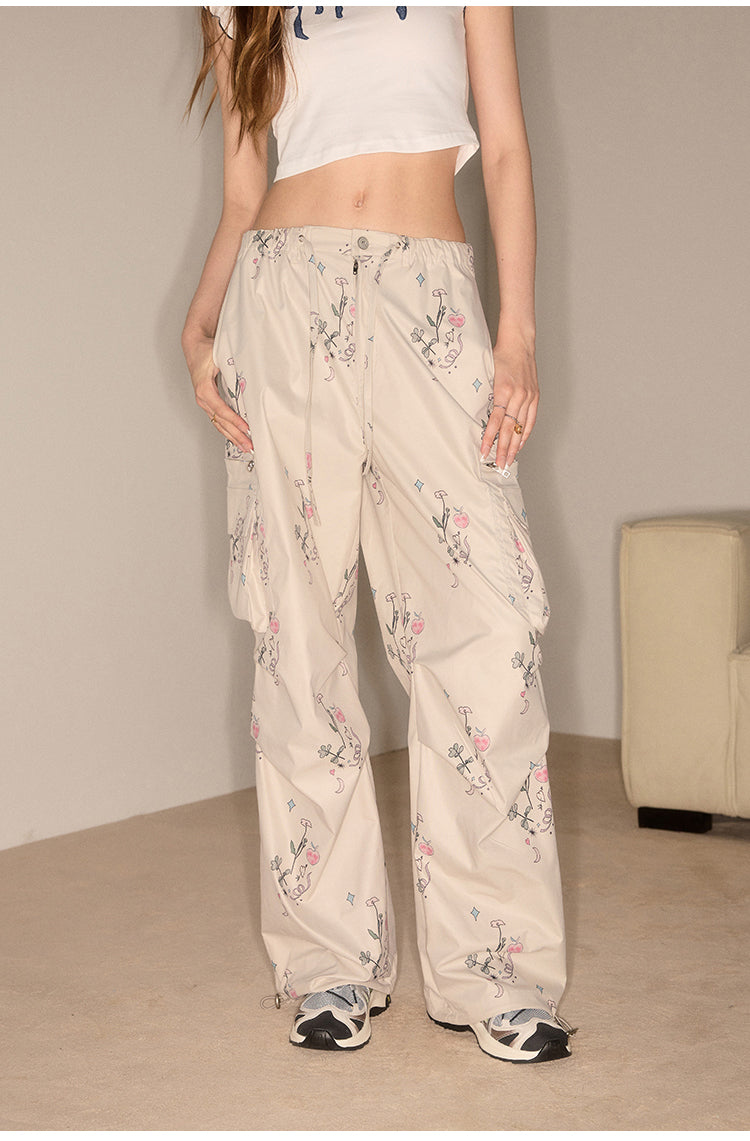 Straight casual pants with flower-patterned pockets