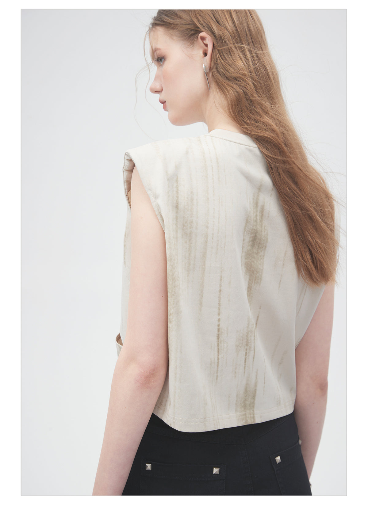 Wide Shoulder Damaged Short Vest