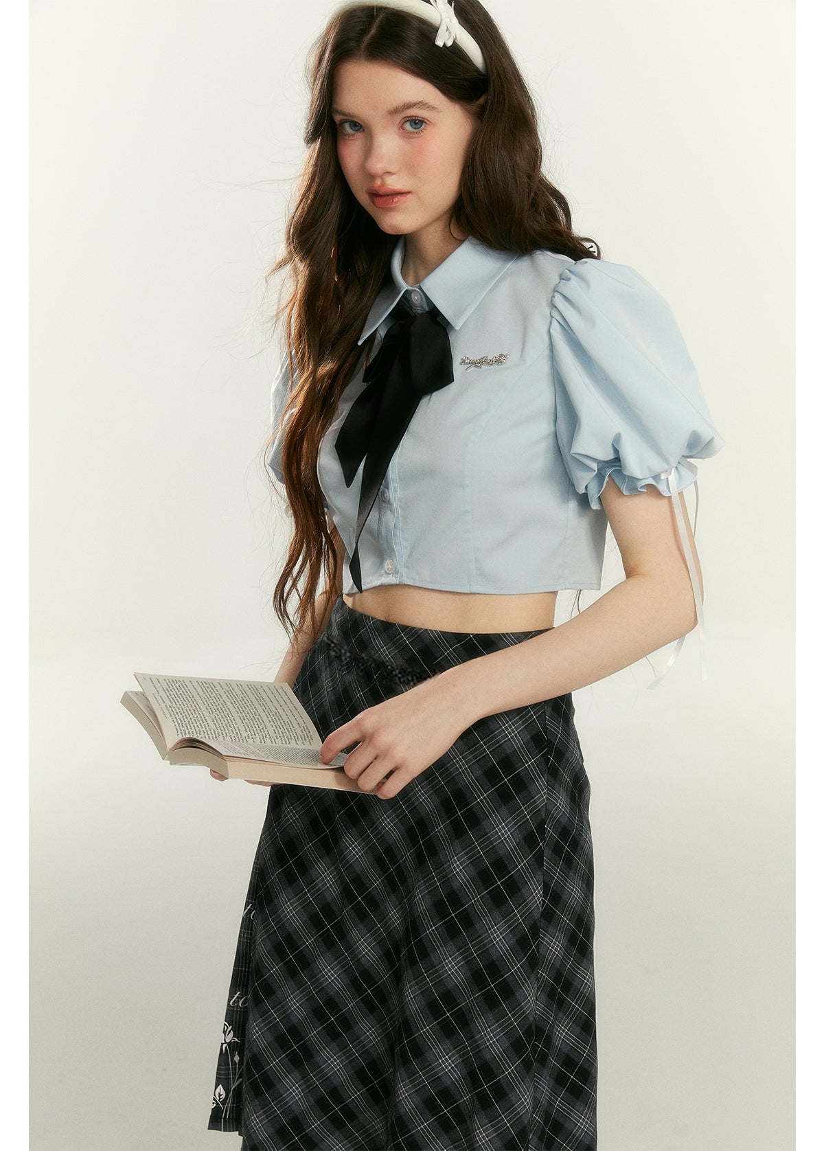 Retro College Volume Cropped Shirt