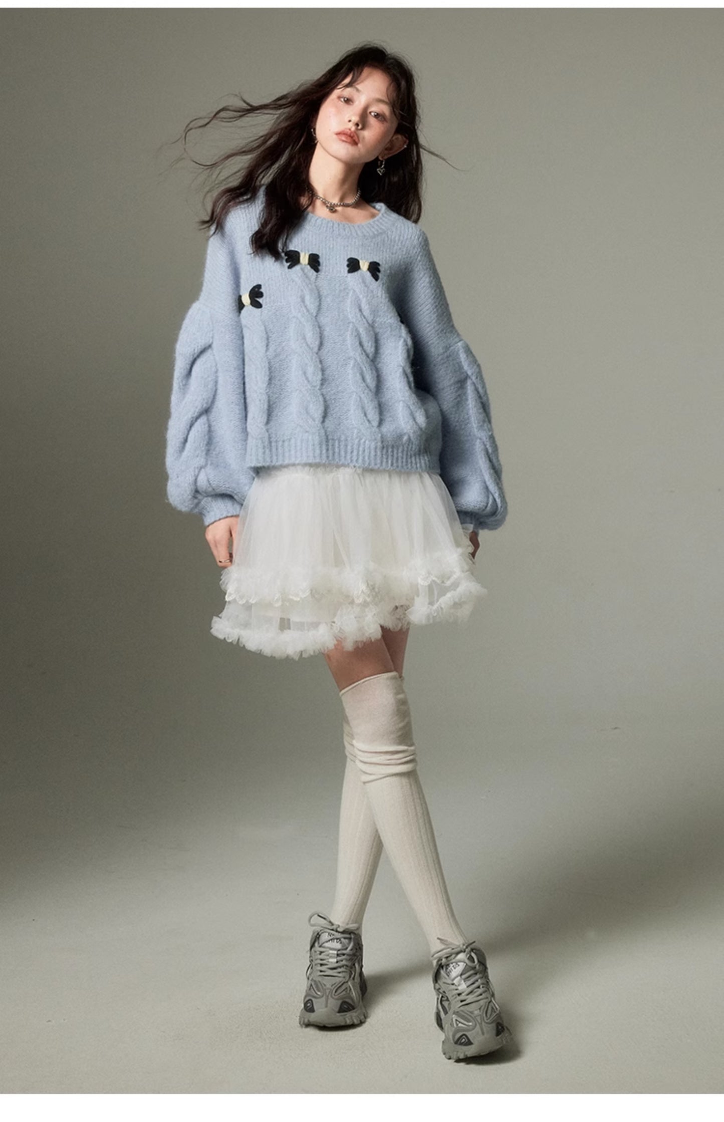 Round Neck Bow Design Knit