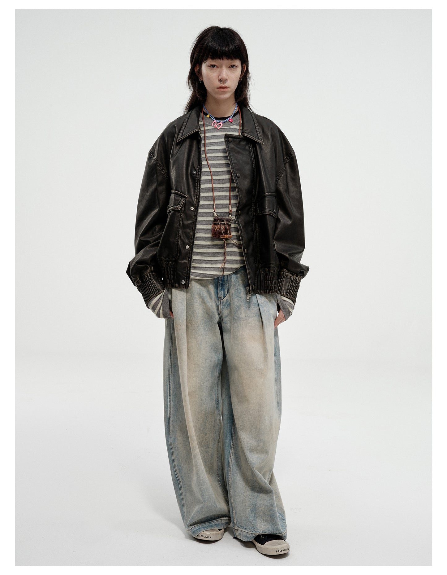 Retro-washed loose silhouette casual denim pants