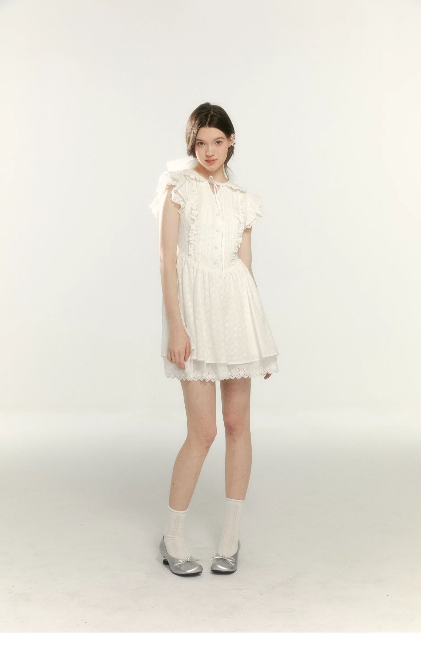 Feel fresh flying sleeves white embroidered dress