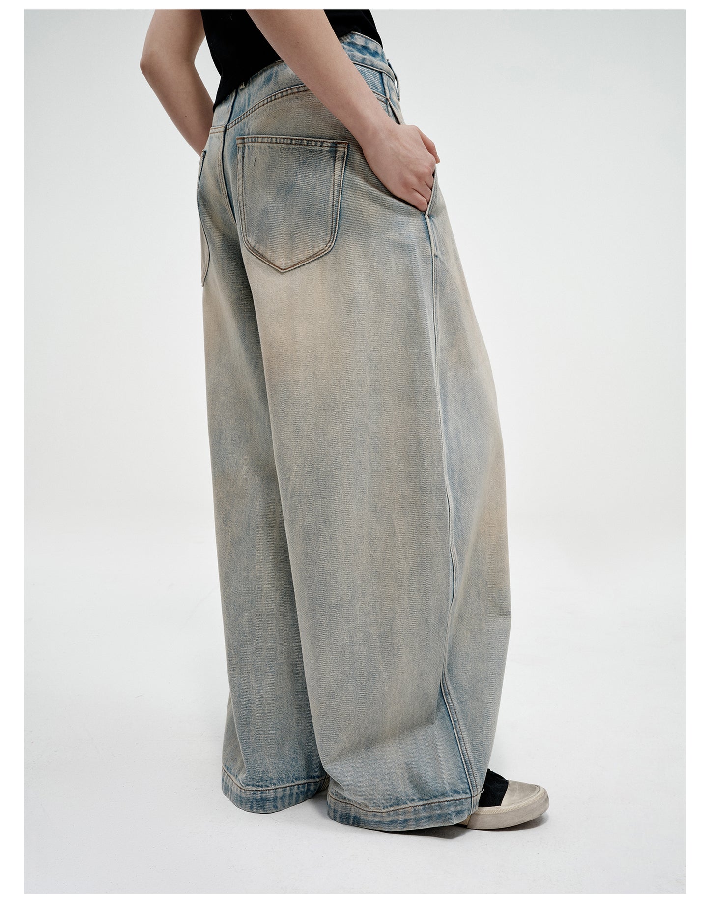 Retro-washed loose silhouette casual denim pants