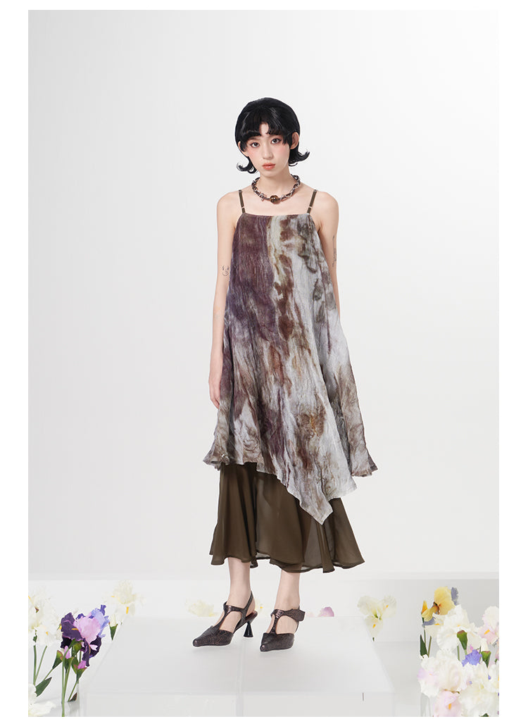 Tie-dye pattern square neck suspender dress