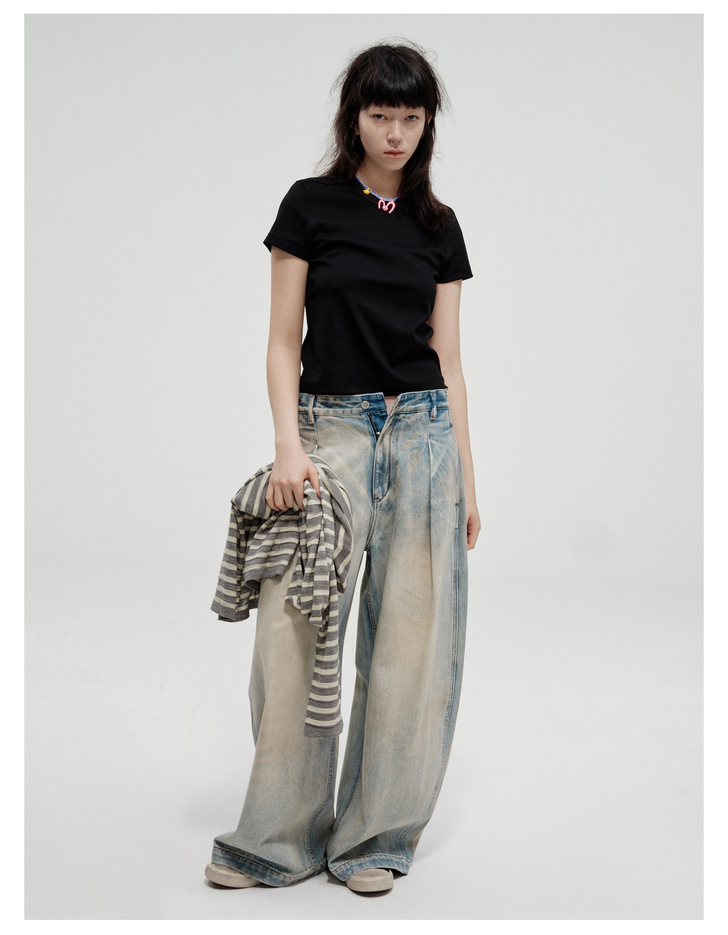 Retro-washed loose silhouette casual denim pants