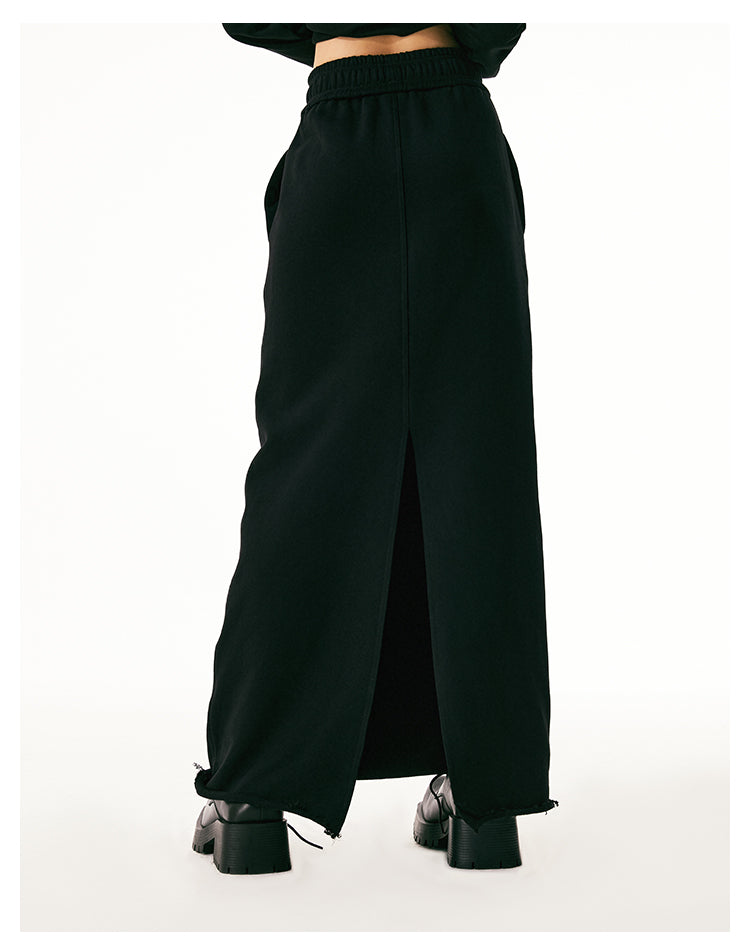 Slim fit long high slit skirt