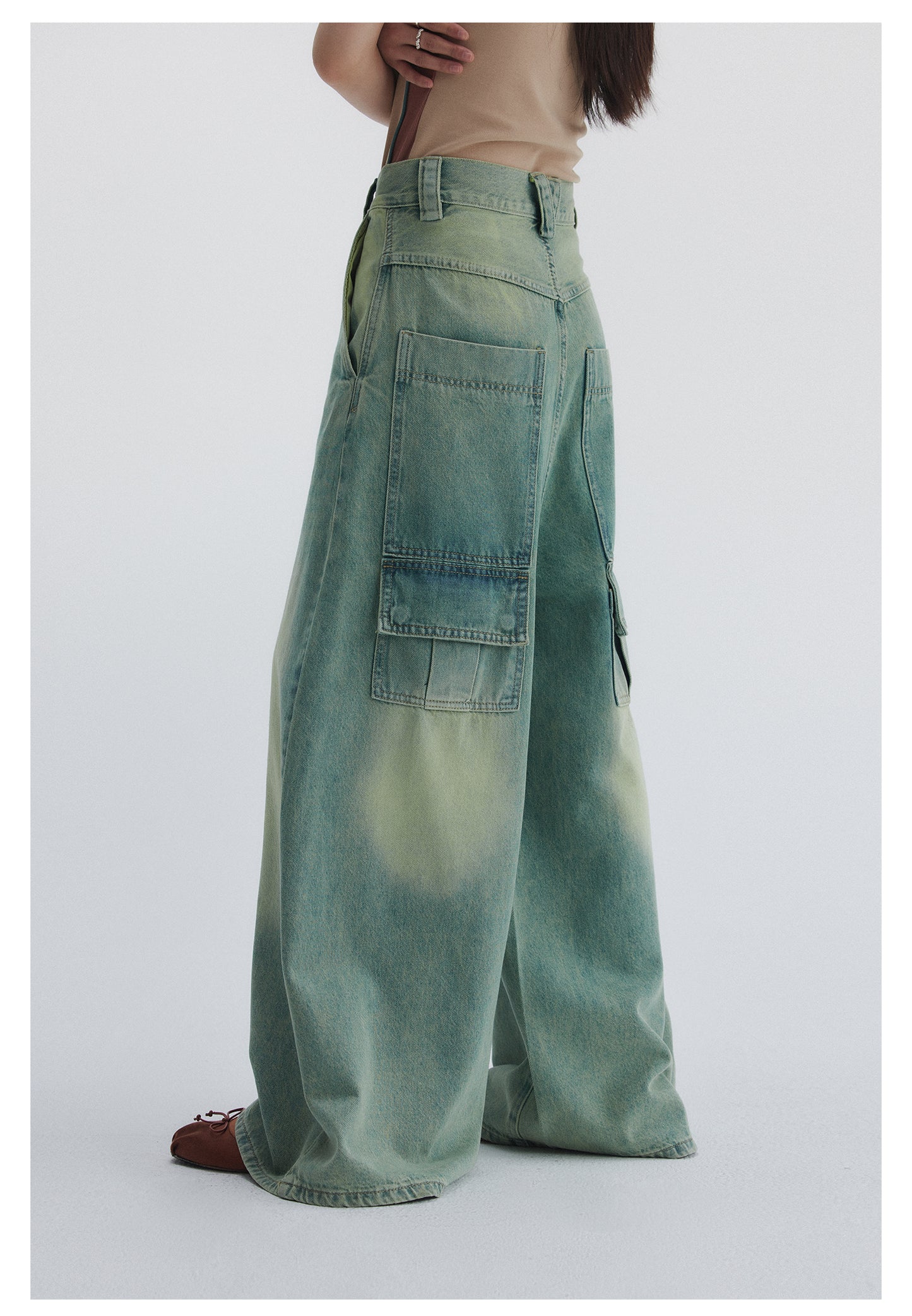 Wide-leg flared multi-pocket washed denim pants