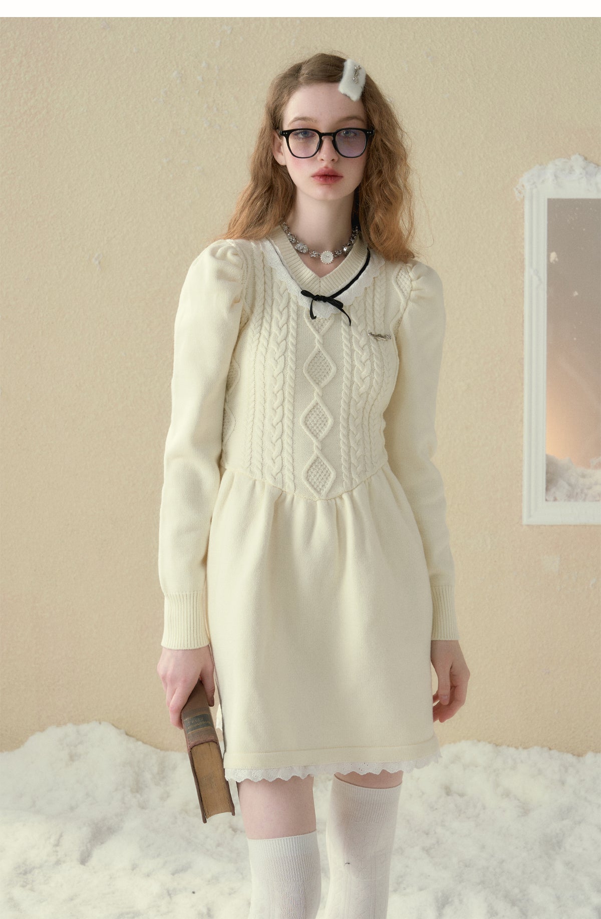 V Neck Off-White Waist Knit Dress