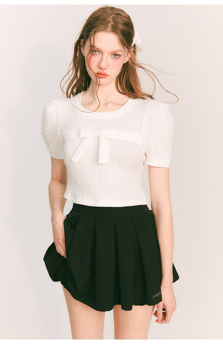 A-line pleated short skirt