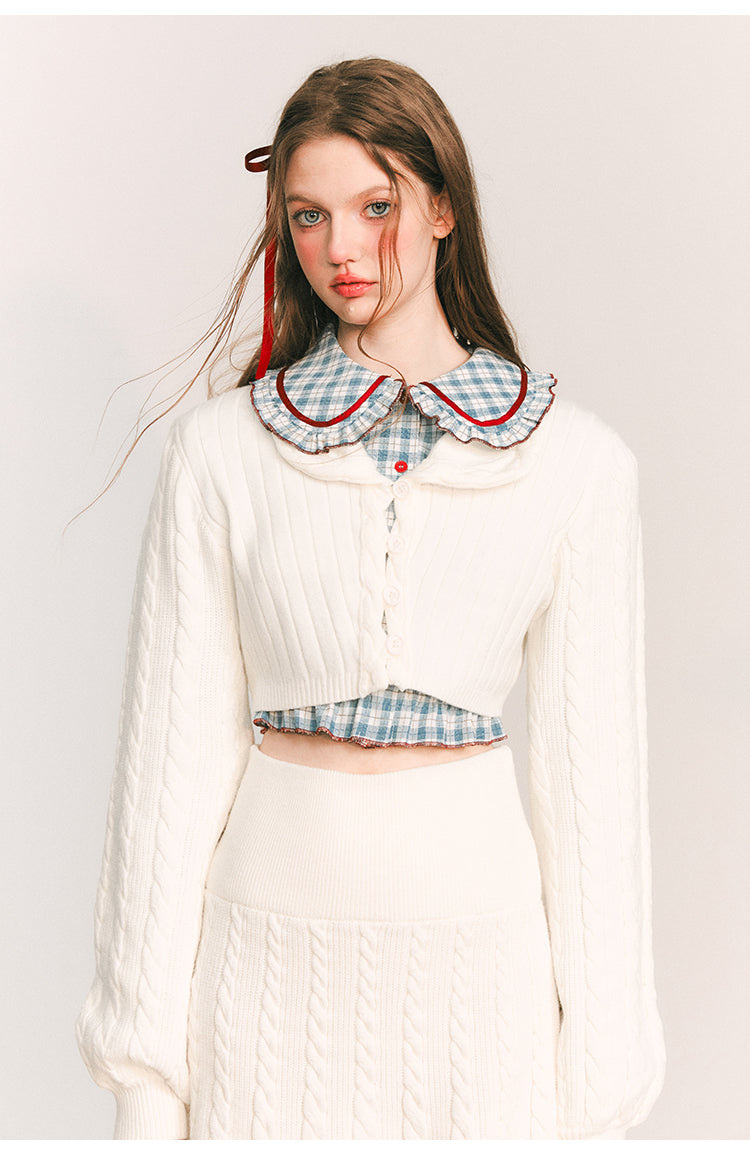 Cropped checkered puffy sleeve blouse