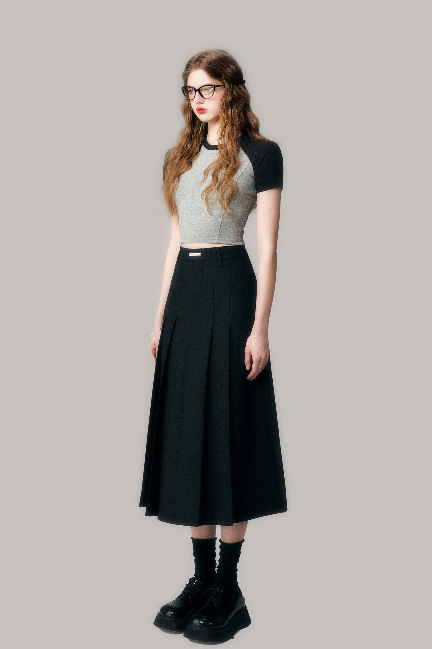 College Style Pleated Slim Long Skirt