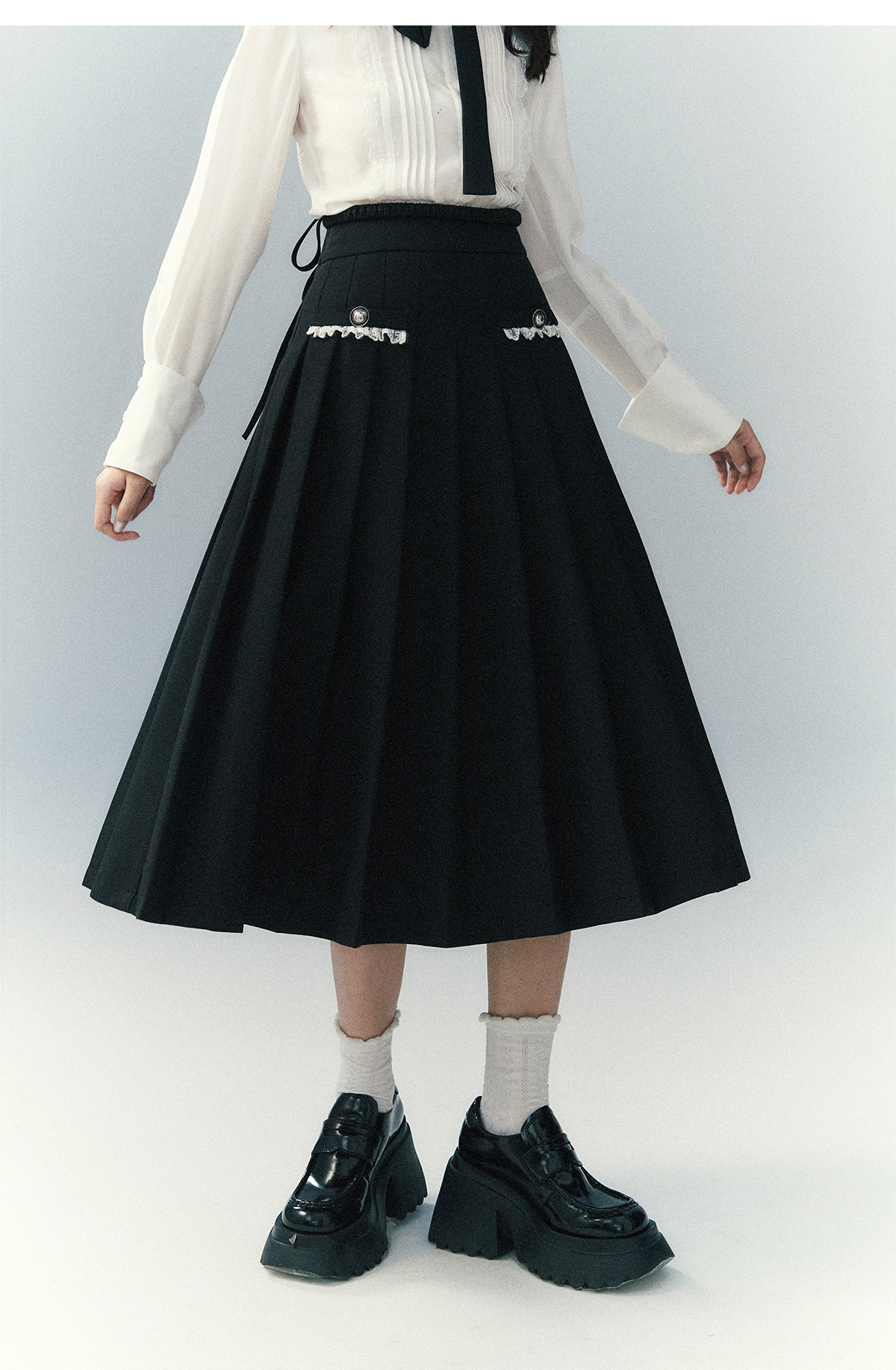 Black Collar Lace Pleated Skirt Setup