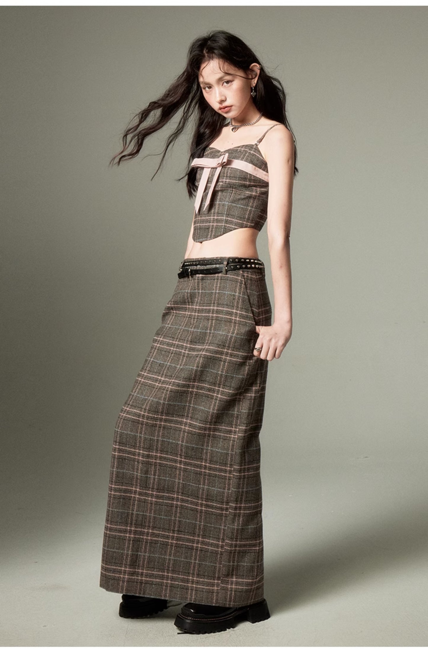 Plaid ribbon tube top &amp; a-line long length skirt set-up