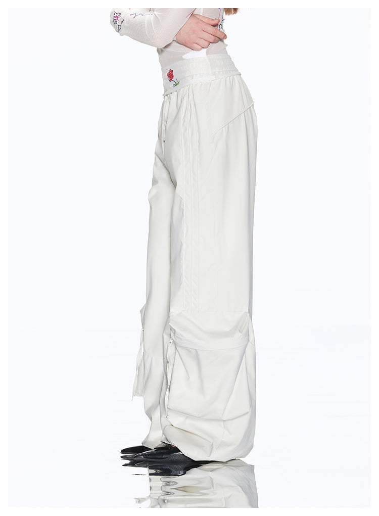 Loose-fit multi-pocket white cargo pants