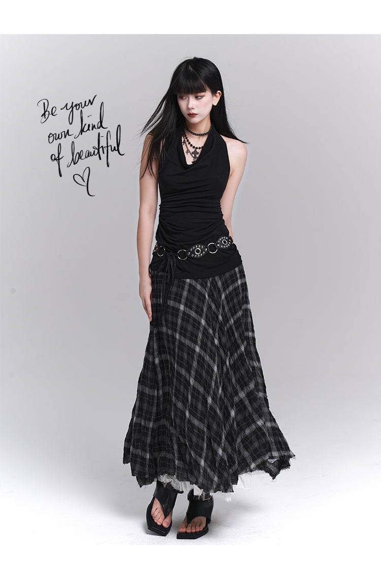 Pleated long skirt